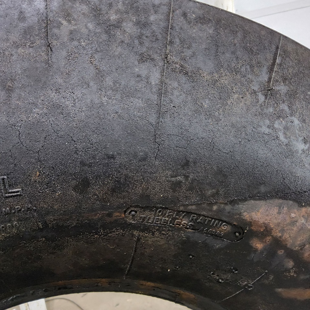 14L-16.1SL Armstrong Tru-Trac Multi-RIB F-2M E (10 Ply), 90%