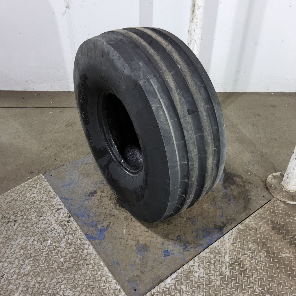 14L-16.1SL Armstrong Tru-Trac Multi-RIB F-2M E (10 Ply), 95%