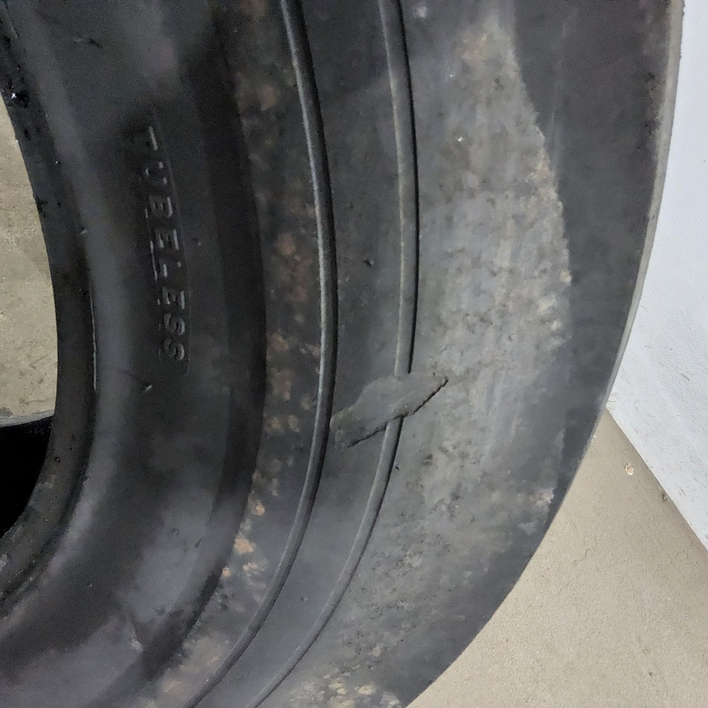 11.00-24 Firestone Champion Guide Grip HD 3-Rib F-2 D (8 Ply), 70%