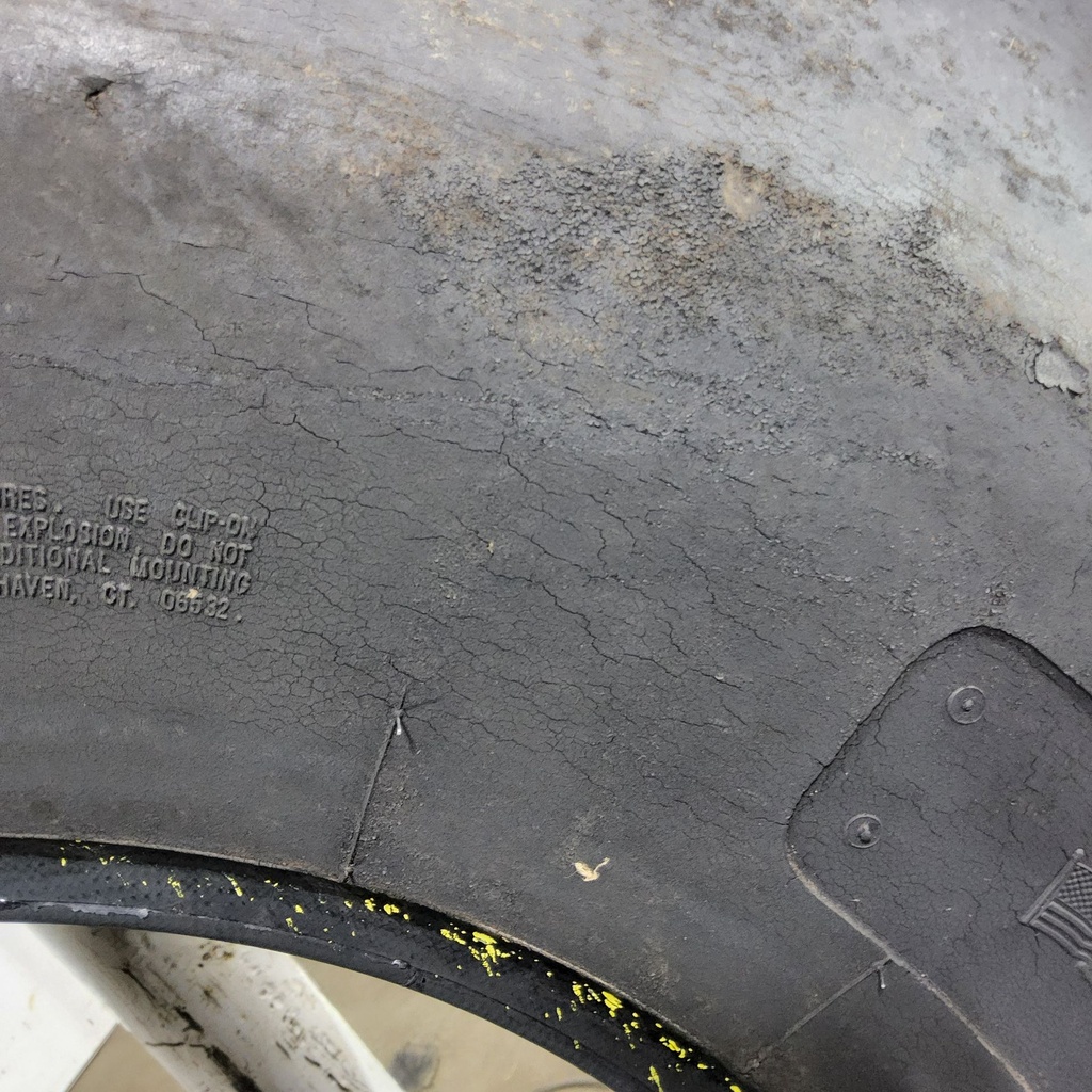 11.00-16SL Titan Farm Tru-Trac Multi-Rib 4-Rib F-2M F (12 Ply), 85%