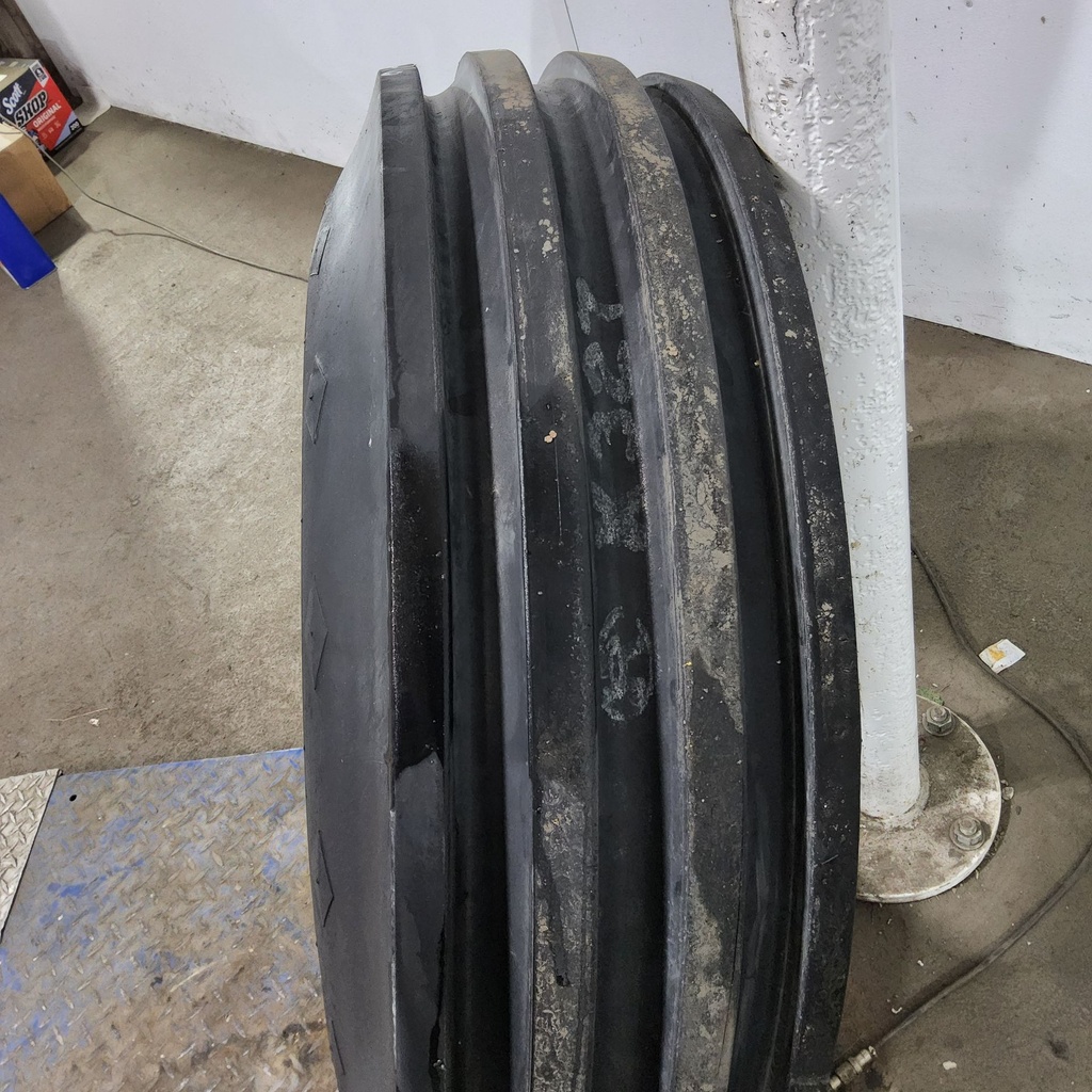 11.00-16 Goodyear Farm Dyna Rib SL F-2M D (8 Ply), 90%