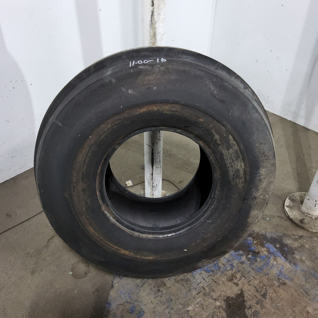 11.00-16 Super Hi-Rib F-2 D (8 Ply), 85%