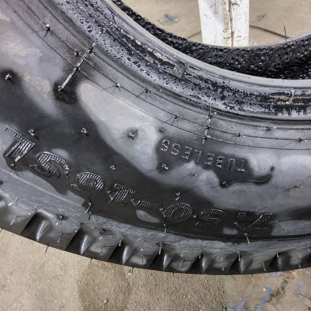 7.50-16 Galaxy Front Farm 3-Rib F-2 D (8 Ply), 99%