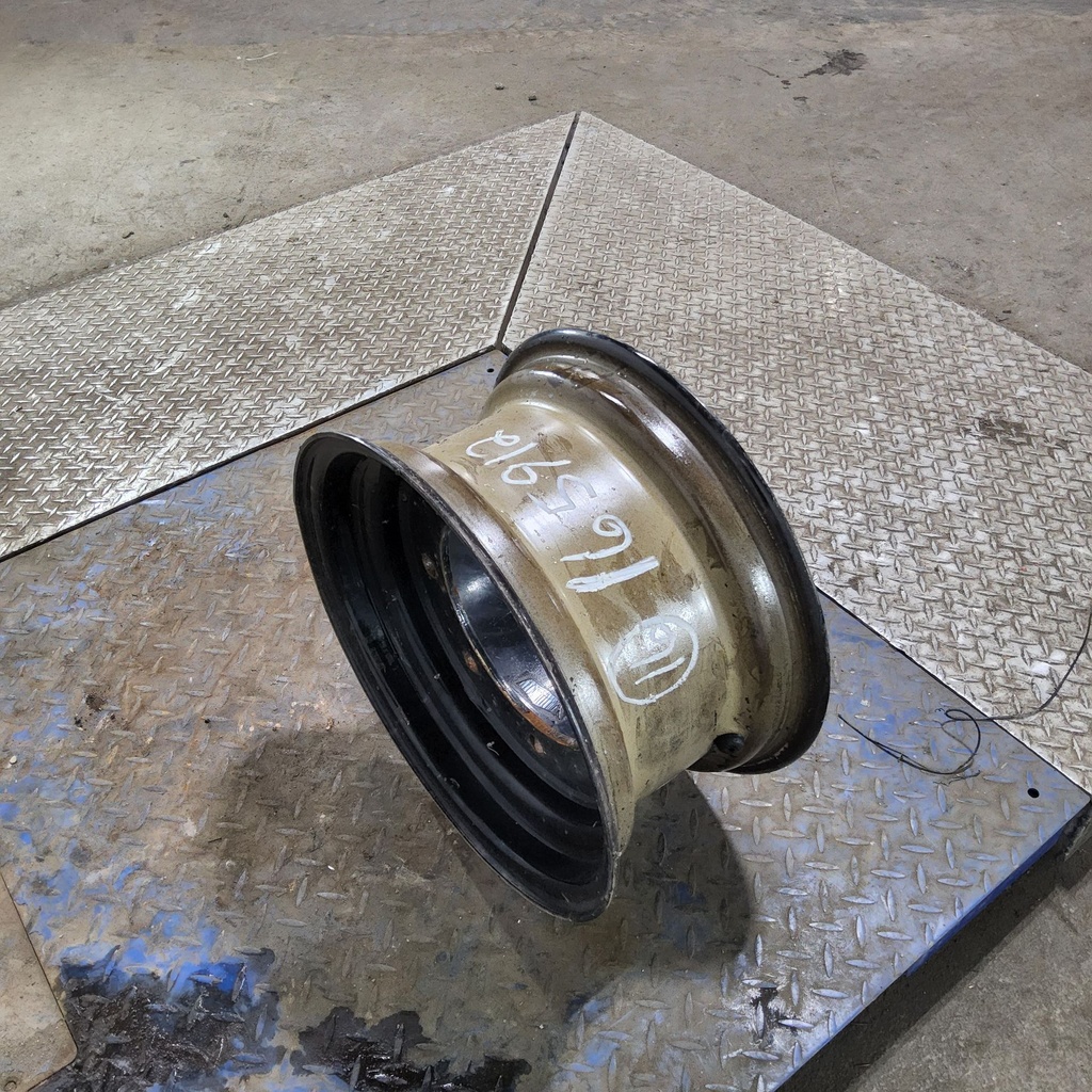 8"W x 16"D, Black 8-Hole Flat Plate , -1.12" Offset