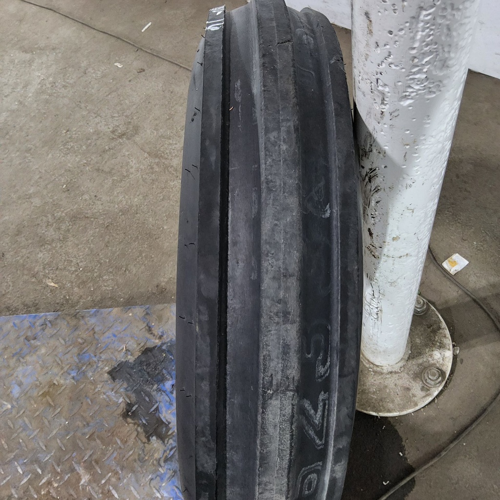 5.50-16SL Titan Farm Tru-Trac 3-Rib F-2 B (4 Ply), 65%