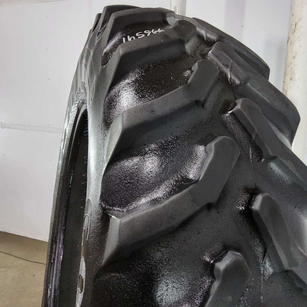 520/85R42 Goodyear Farm UltraTorque Radial R-1 157A8 70%