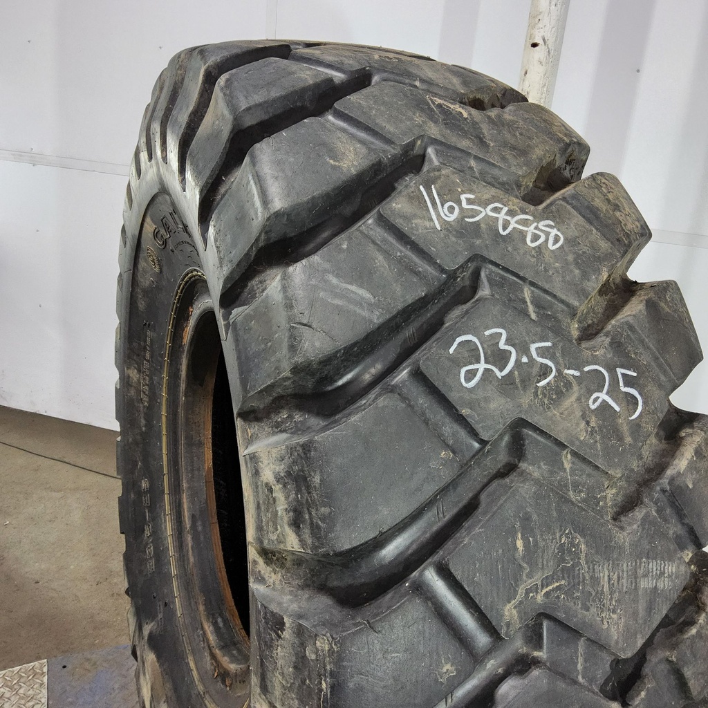 23.5-25 Galaxy Premium Rock Lug+ E-3/L-3 N (24 Ply), 60%