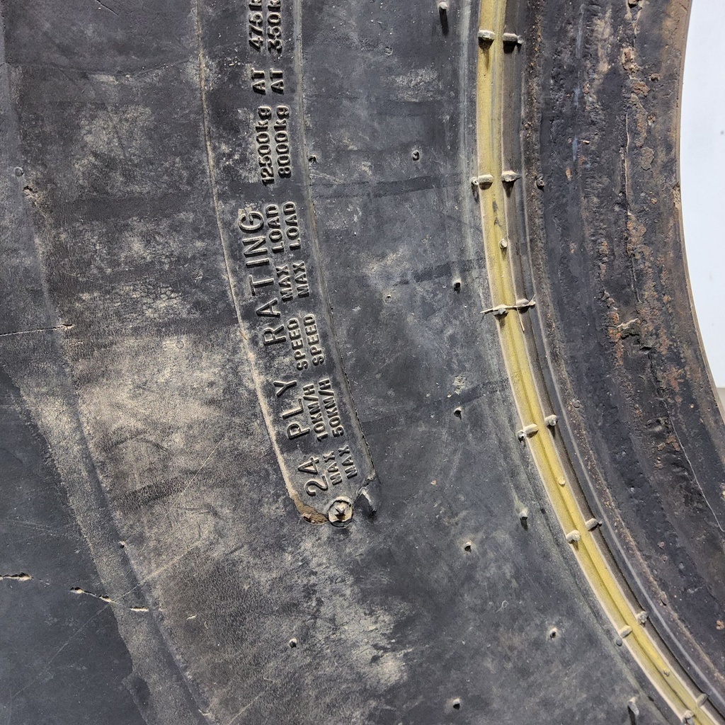 23.5-25 Galaxy Premium Rock Lug+ E-3/L-3 N (24 Ply), 60%