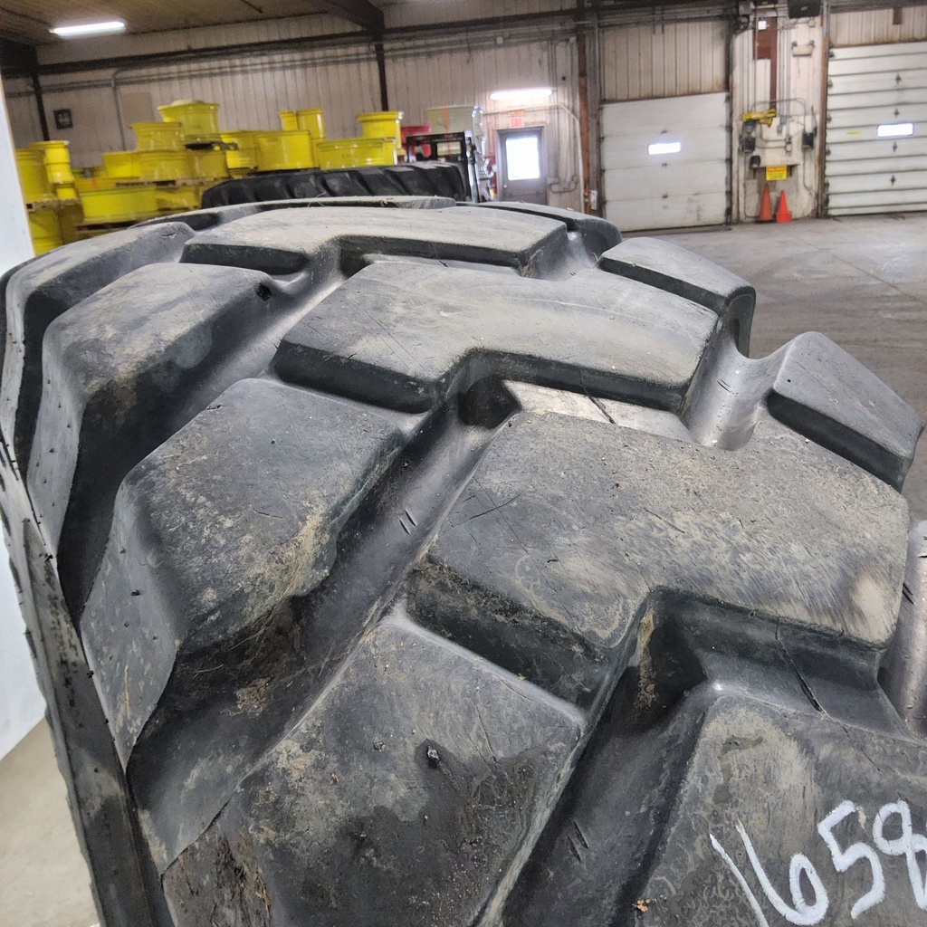 23.5-25 Galaxy Premium Rock Lug+ E-3/L-3 N (24 Ply), 60%