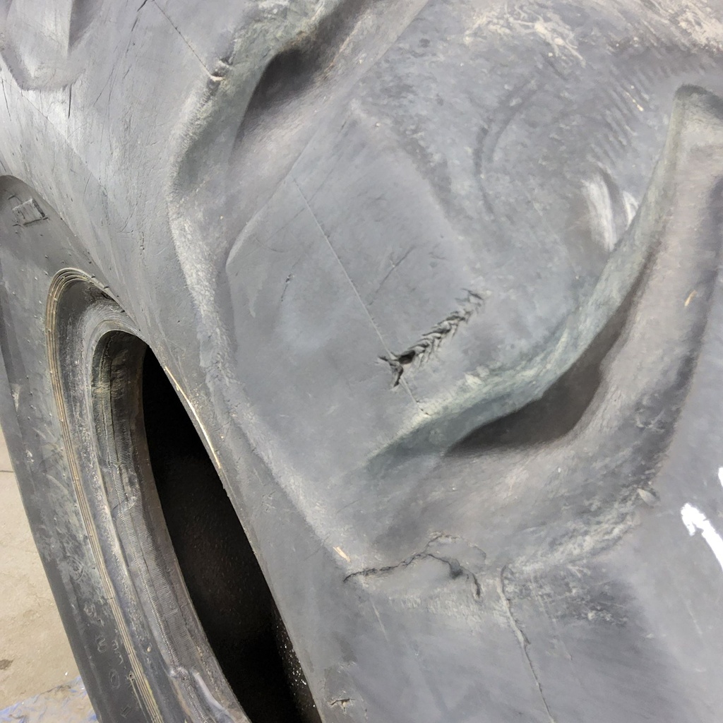 23.5-25 Firestone Super Rock Grip Deep Tread L-4 H (16 Ply), 35%