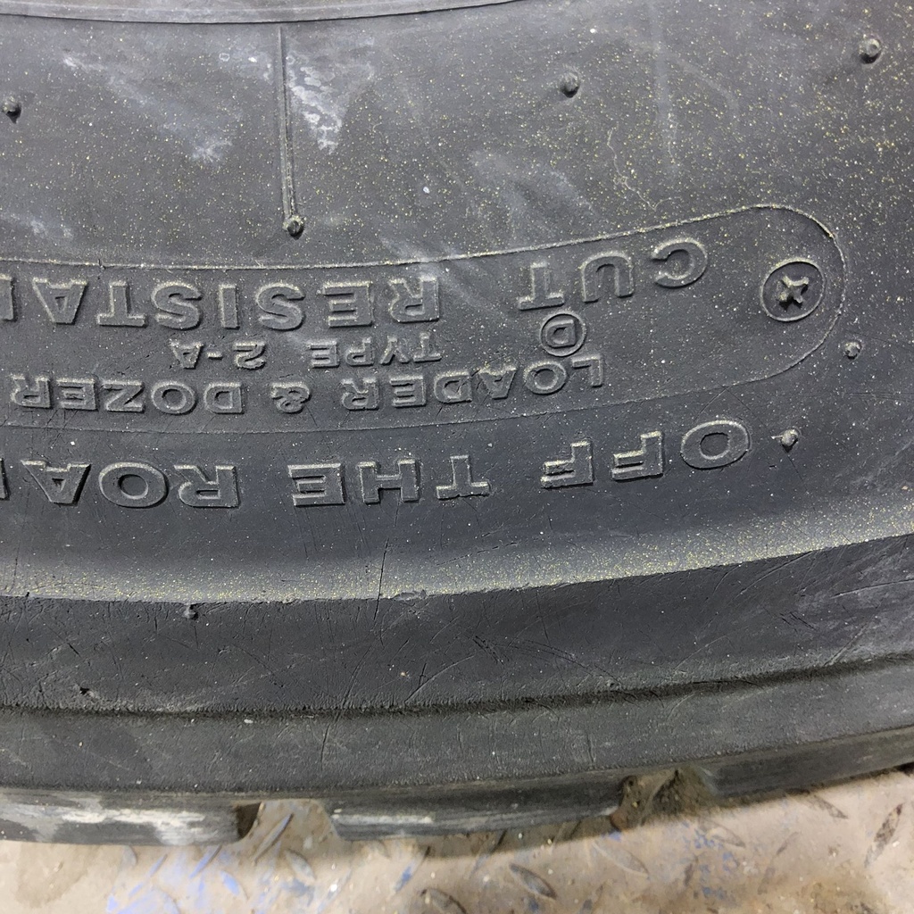 20.5R25 Bridgestone VMT V-Steel M-Traction L-3 D (8 Ply), 60%