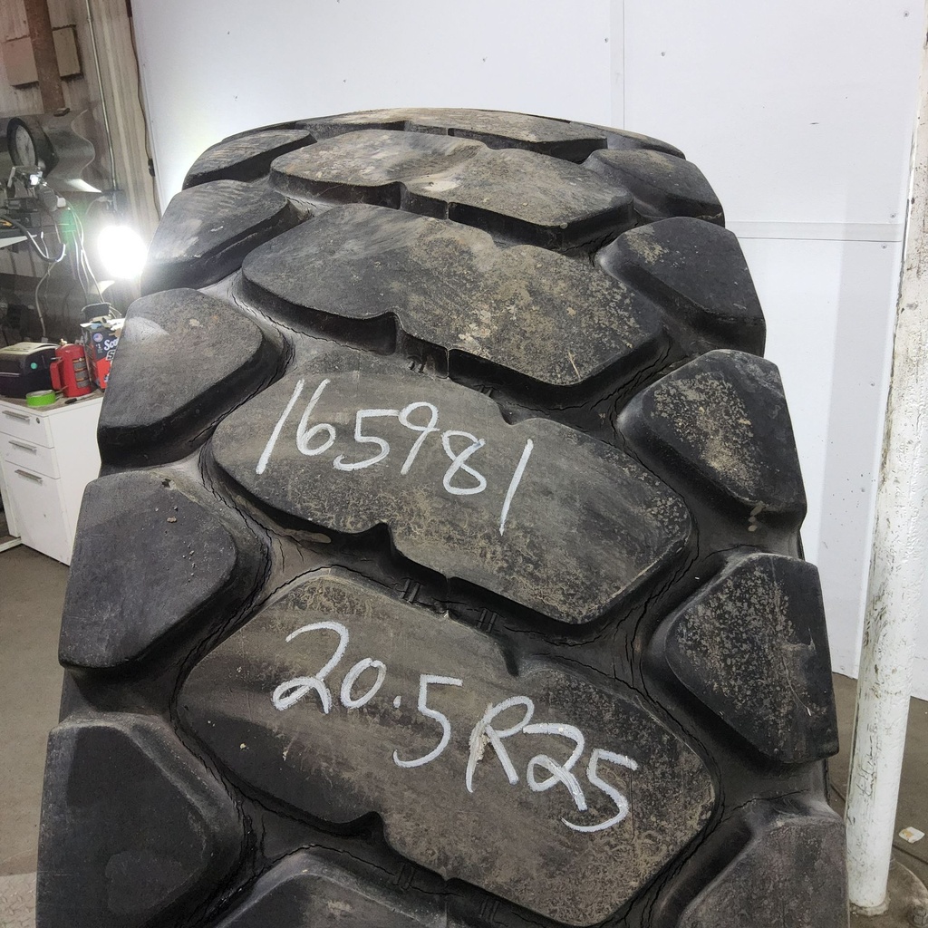 20.5R25 Bridgestone VMT V-Steel M-Traction L-3 D (8 Ply), 60%