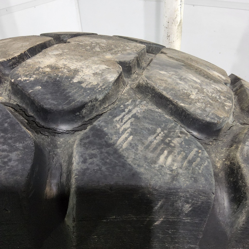 20.5R25 Bridgestone VMT V-Steel M-Traction L-3 D (8 Ply), 60%