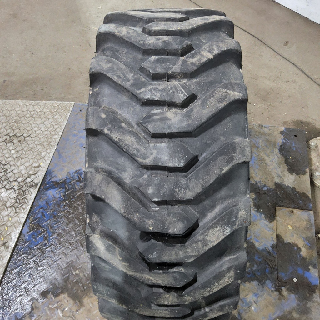 10-16.5NHS Bobcat R-4 C (6 Ply), 95%