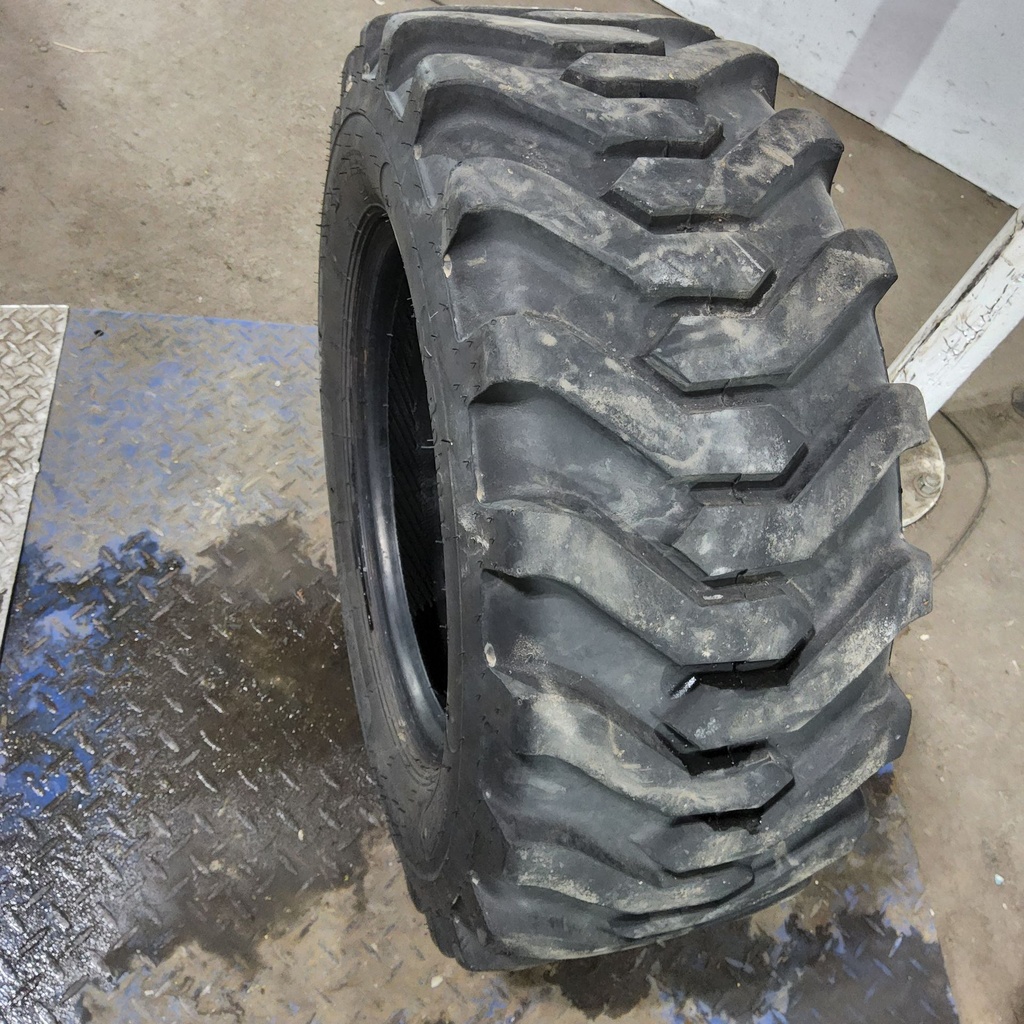 10-16.5NHS Bobcat R-4 C (6 Ply), 95%