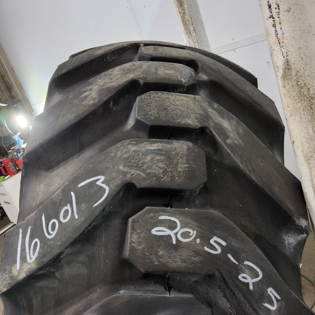 20.5-25 Galaxy Power Traction Grader-Loader L-2 H (16 Ply), 90%