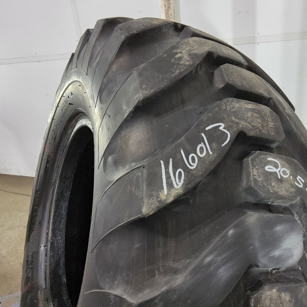 20.5-25 Galaxy Power Traction Grader-Loader L-2 H (16 Ply), 90%