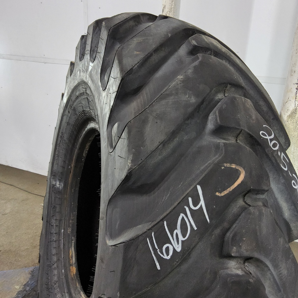 20.5-25 Titan Farm Loader Grader L-2 F (12 Ply), 90%