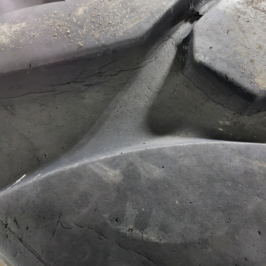 20.5-25 Galaxy Power Traction Grader-Loader L-2 H (16 Ply), 65%