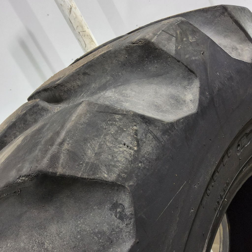 20.5-25 Firestone Super Ground Grip LD E-2/L-2 F (12 Ply), 85%