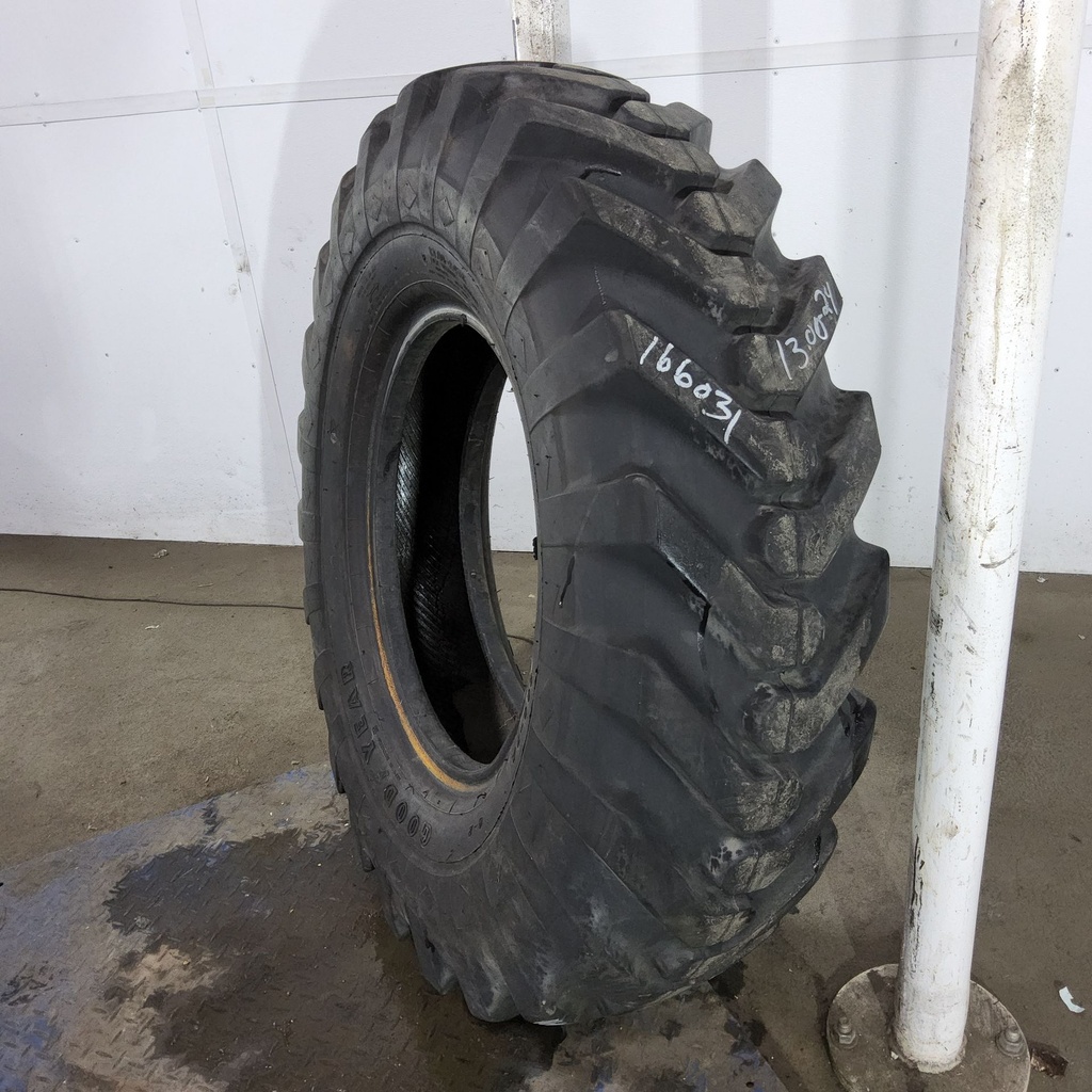 13.00-24 Goodyear Farm SSA Grader G-2 F (12 Ply), 85%