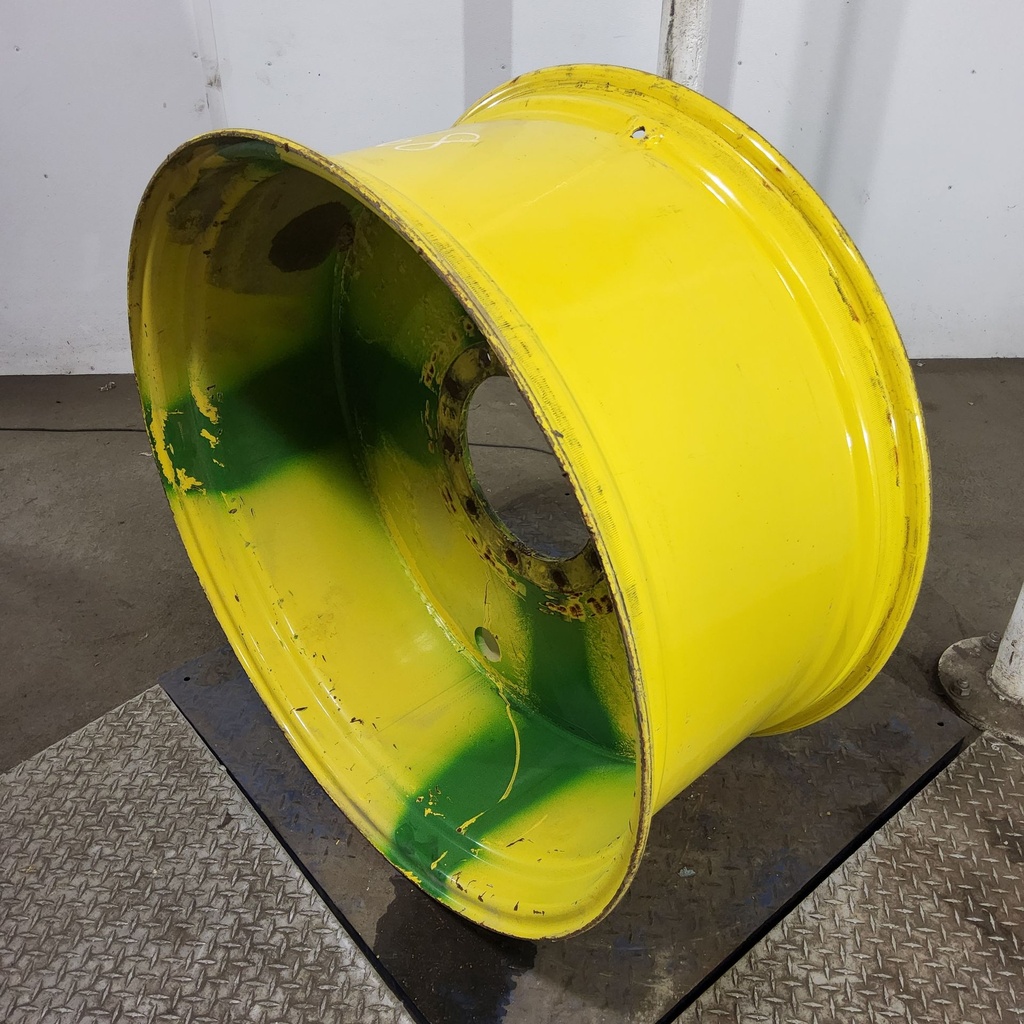 18"W x 38"D, John Deere Yellow 10-Hole Flat Plate Sprayer , 2.62" Offset