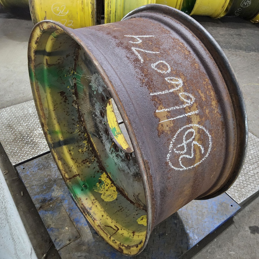 18"W x 38"D, John Deere Yellow 10-Hole Flat Plate Sprayer , -0.38" Offset