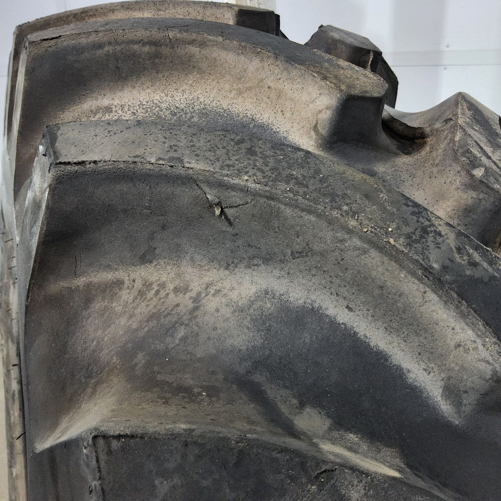 420/85R26 Firestone Radial All Traction FWD R-1 138B 95%