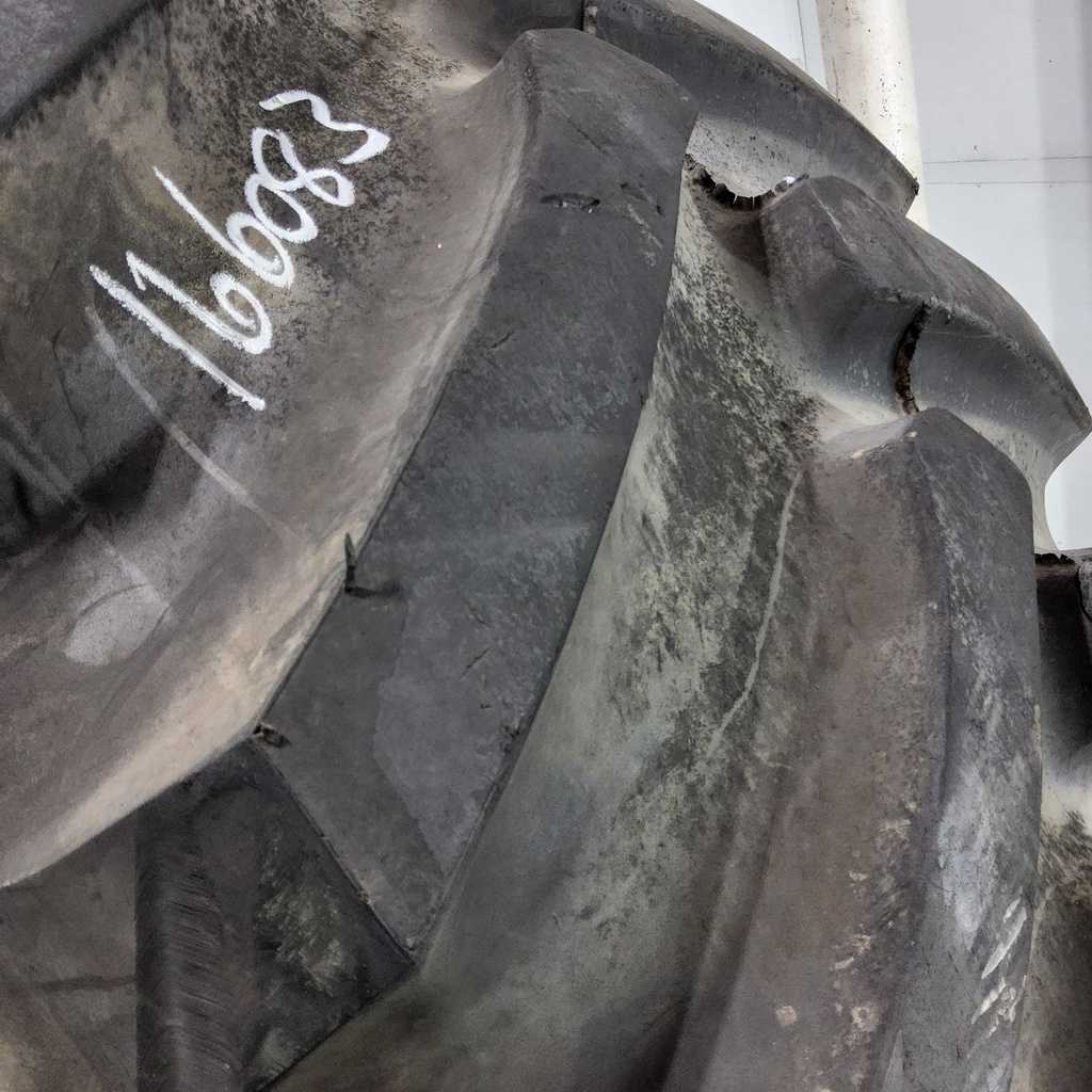 30.5L-32 Firestone Super All Traction 23 R-1 G (14 Ply), 90%