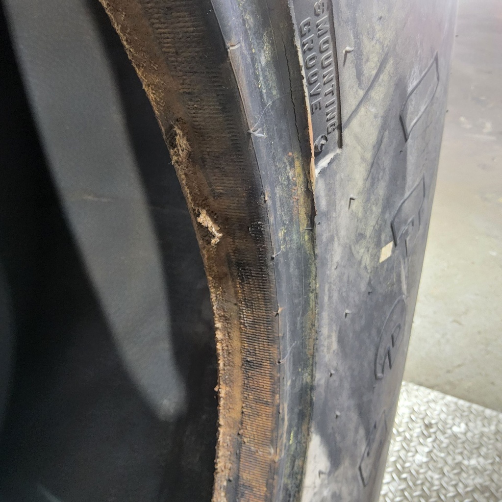 30.5L-32 Firestone Super All Traction 23 R-1 G (14 Ply), 90%