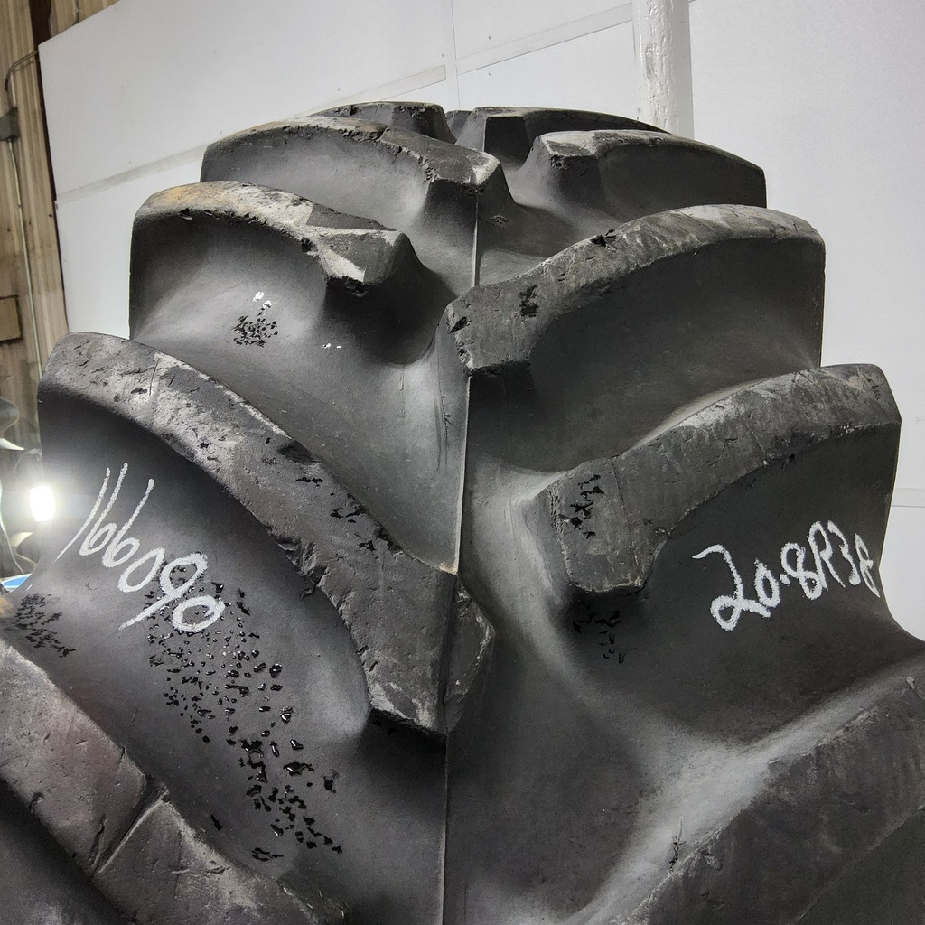 20.8R38 Titan Farm Hi Traction Lug Radial R-1 147A8 70%