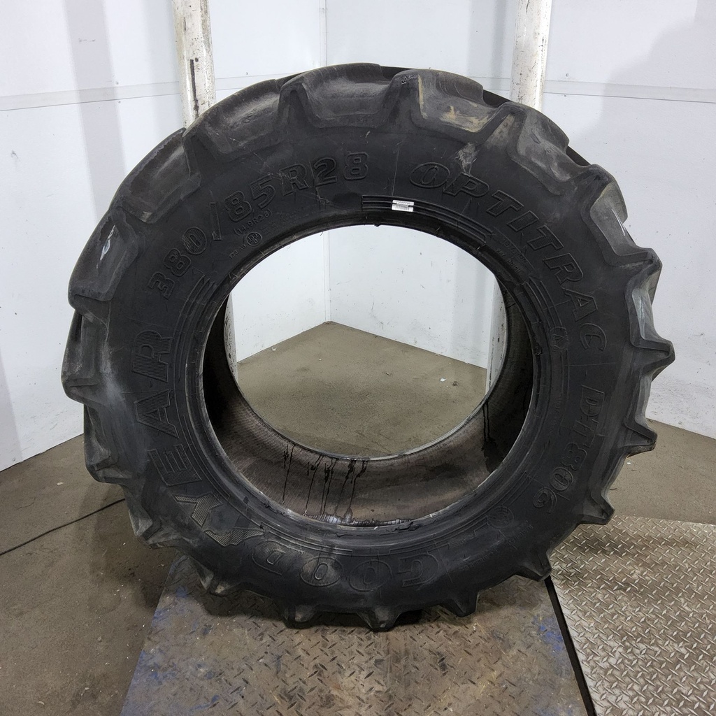380/85R28 Goodyear Farm DT806 Optitrac R-1W 133A8 55%