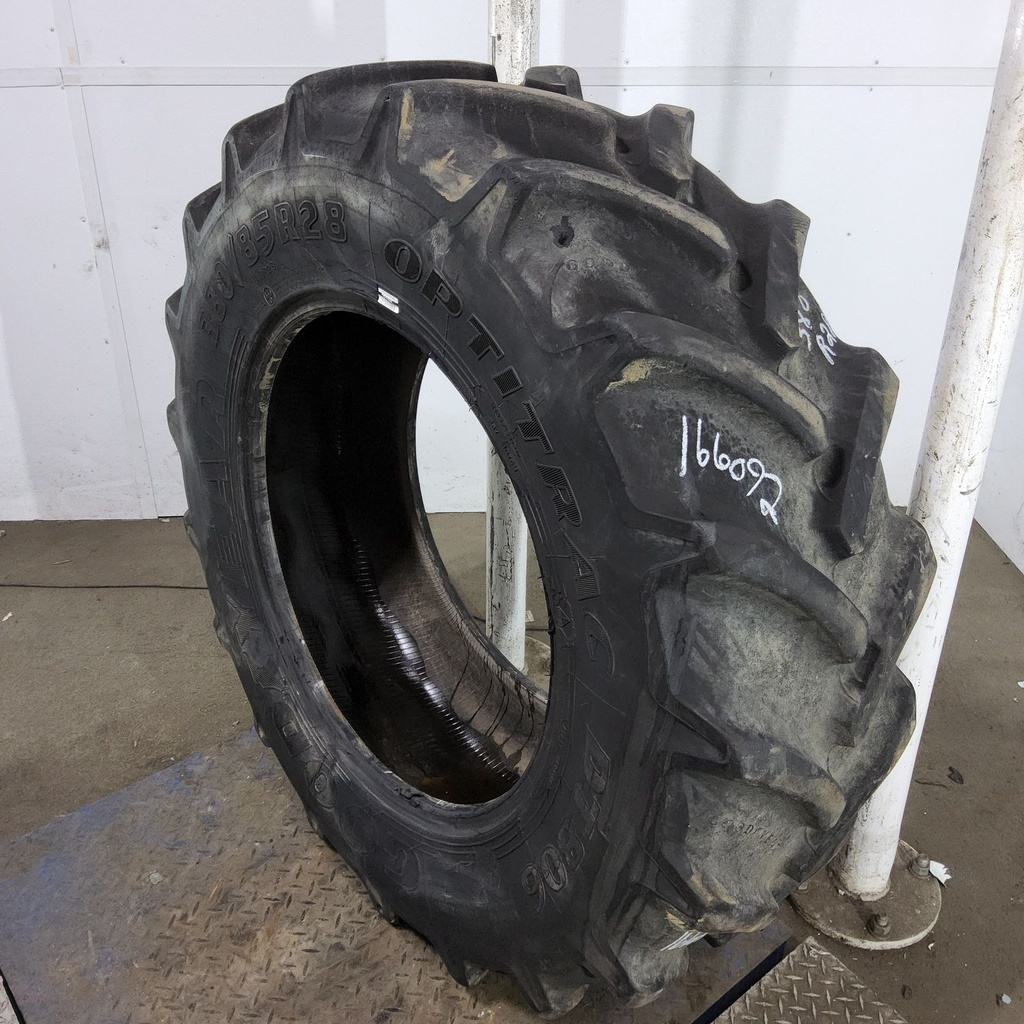 380/85R28 Goodyear Farm DT806 Optitrac R-1W 133A8 55%