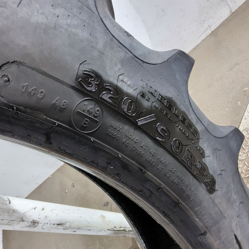 320/90R54 Goodyear Farm DT800 Super Traction R-1W 149A8 75%