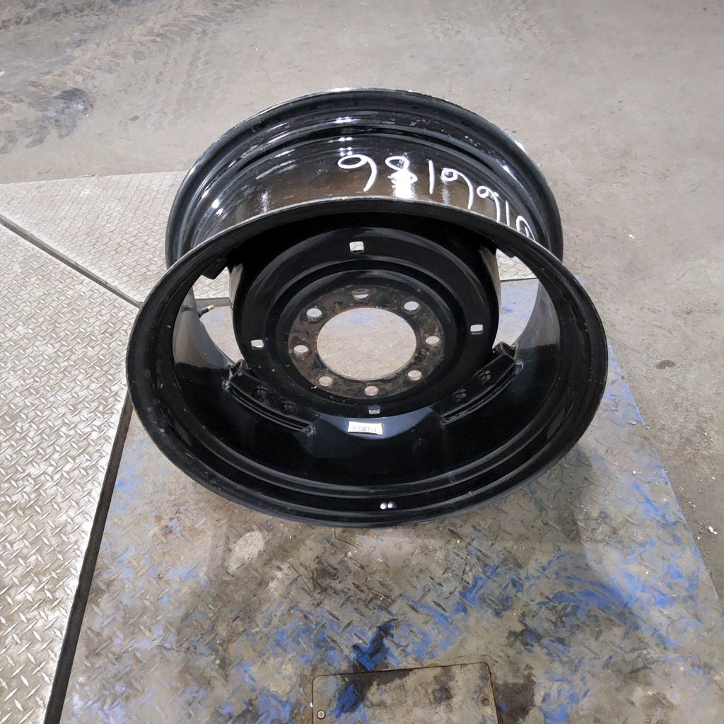 10"W x 24"D, Black 8-Hole Rim with Clamp/U-Clamp (groups of 2 bolts)