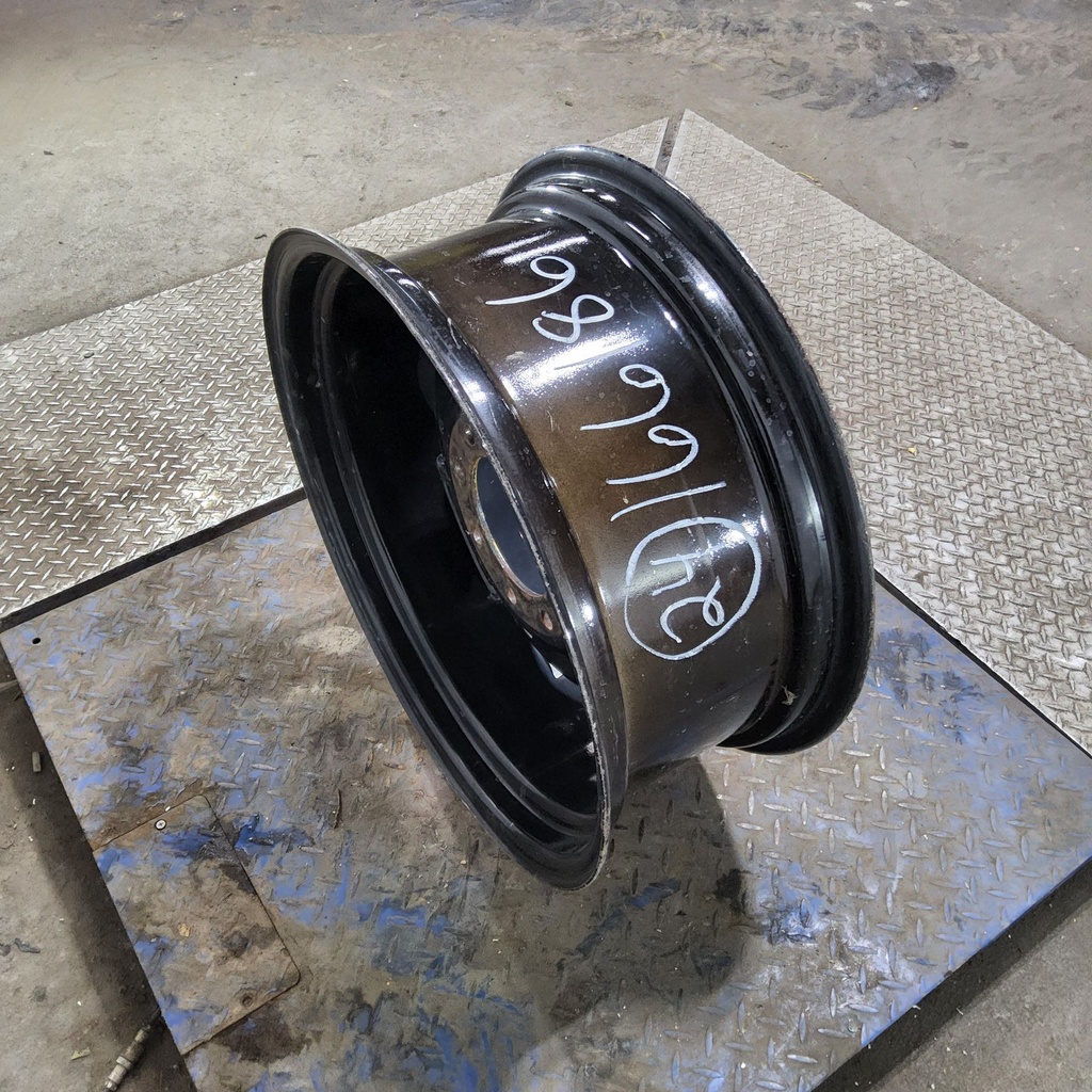 10"W x 24"D, Black 8-Hole Rim with Clamp/U-Clamp (groups of 2 bolts)