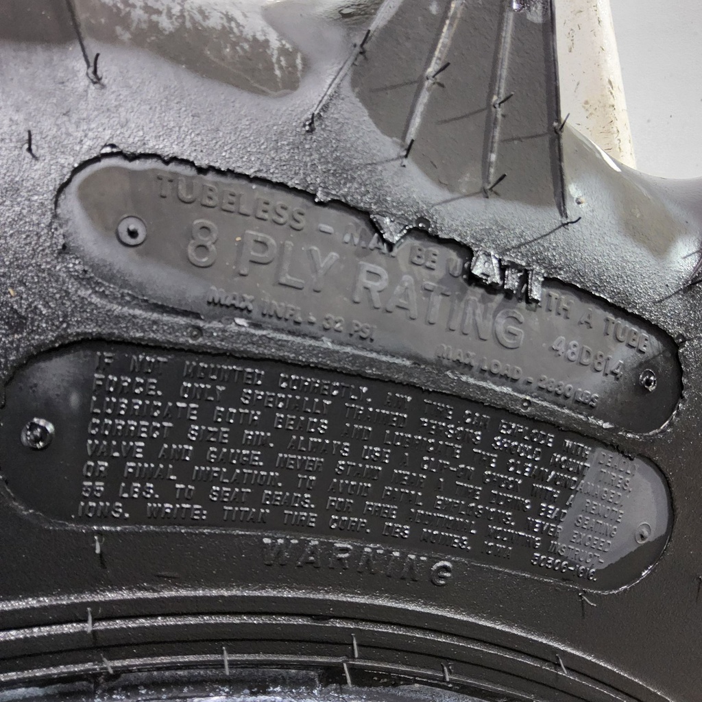 12.4-24 Titan Farm Hi Traction Lug R-1 D (8 Ply), 95%