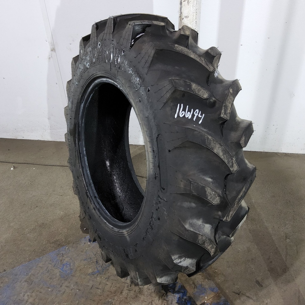 12.4-24 Titan Farm Hi Traction Lug R-1 D (8 Ply), 99%