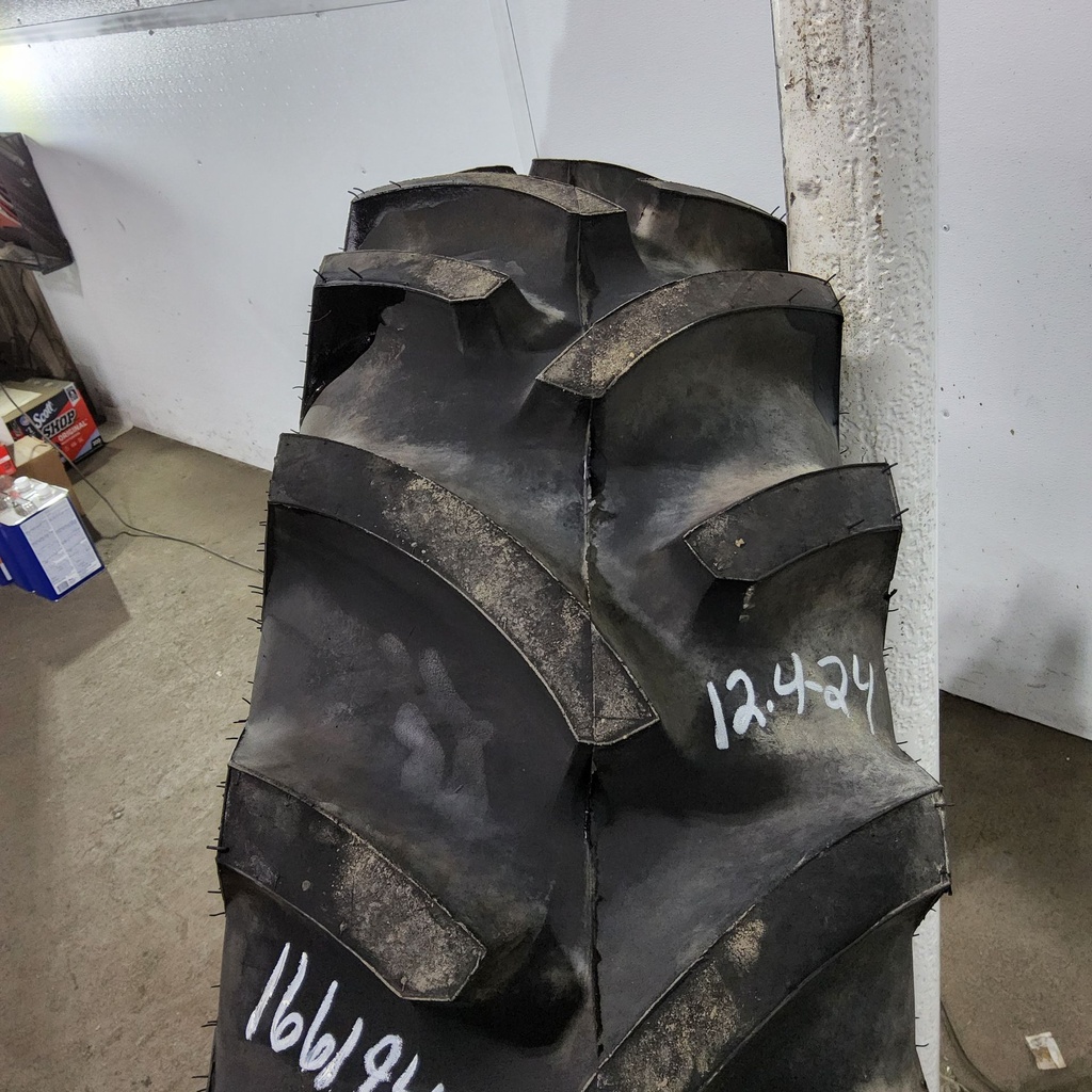 12.4-24 Titan Farm Hi Traction Lug R-1 D (8 Ply), 99%