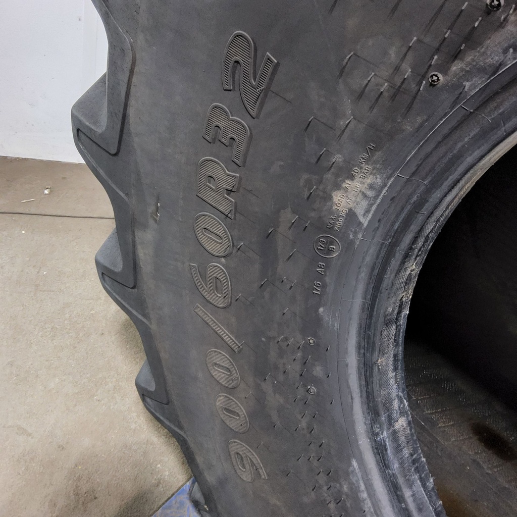 900/60R32 Goodyear Farm DT830 Optitrac R-1W 176A8 80%