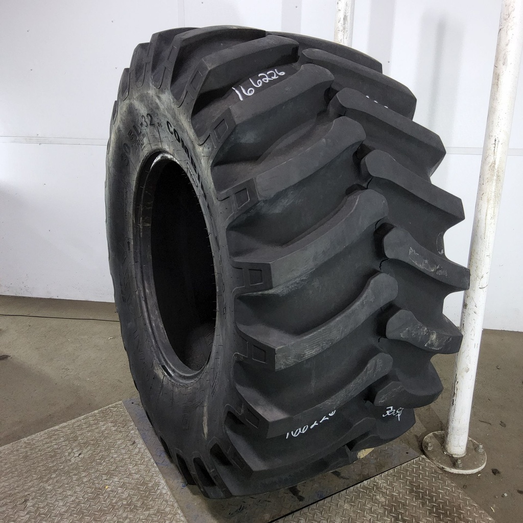 30.5L-32 Galaxy Combine Star R-1 J (18 Ply), 90%