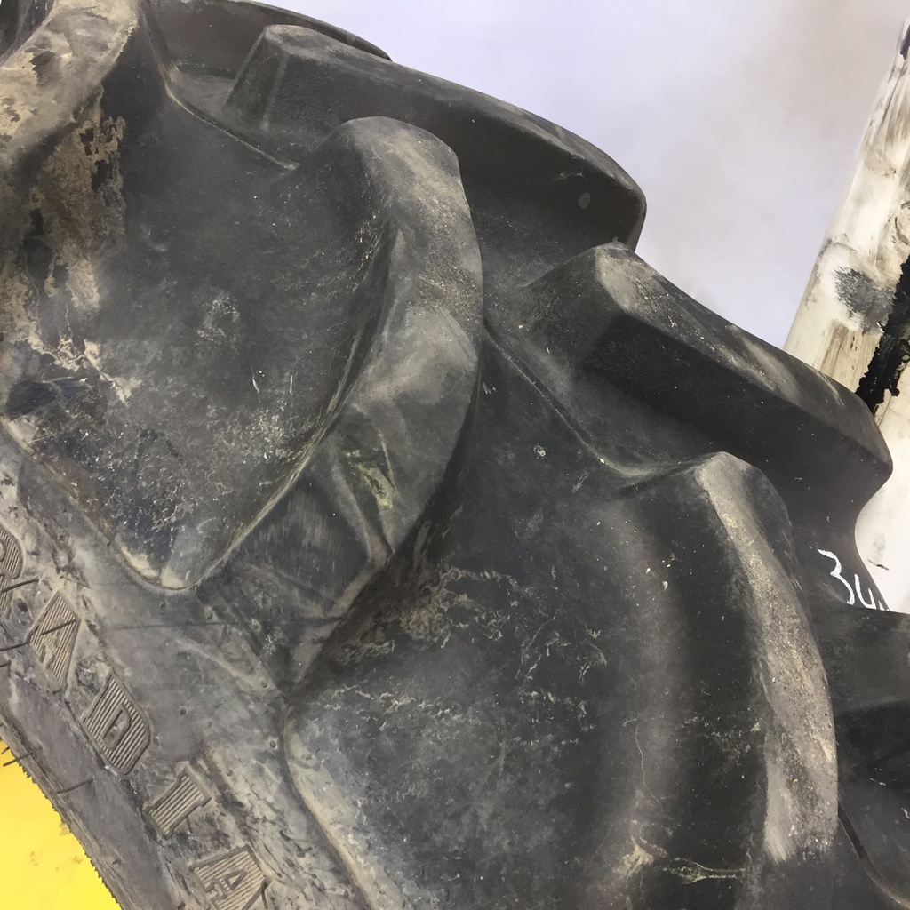 340/85R24 Firestone Radial All Traction DT R-1W on John Deere Yellow 8-Hole Rim with Clamp/U-Clamp (groups of 2 bolts) 95%