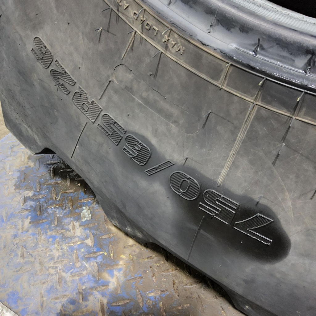 750/65R26 Firestone Maxi Traction R-1W 169B 80%