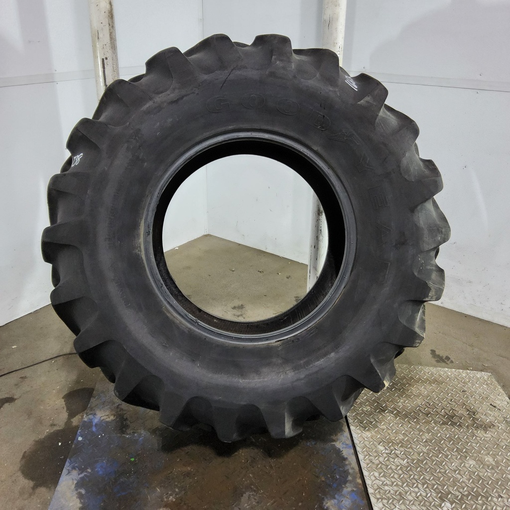 18.4-26 Goodyear Farm Dyna Torque II R-1 C (6 Ply), 85%