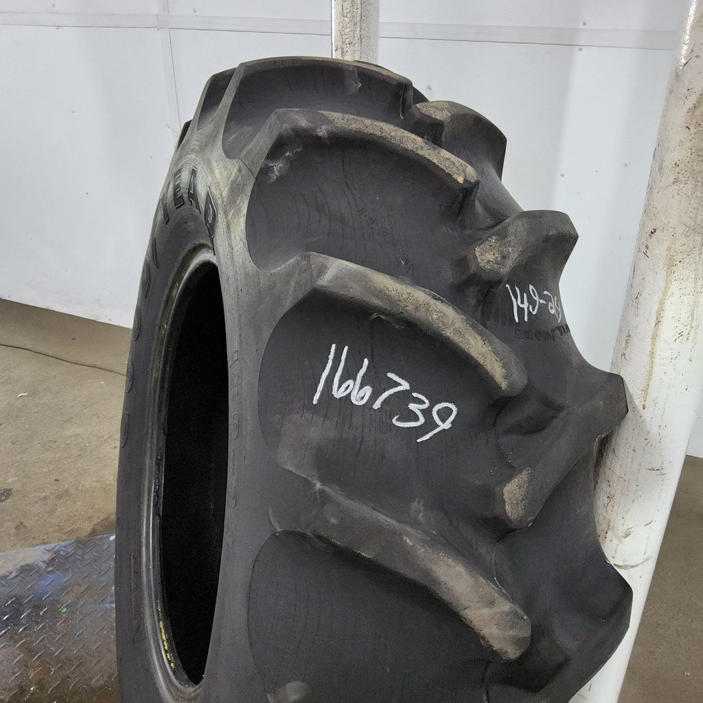 14.9-24 Goodyear Farm Dura Torque R-1 D (8 Ply), 85%