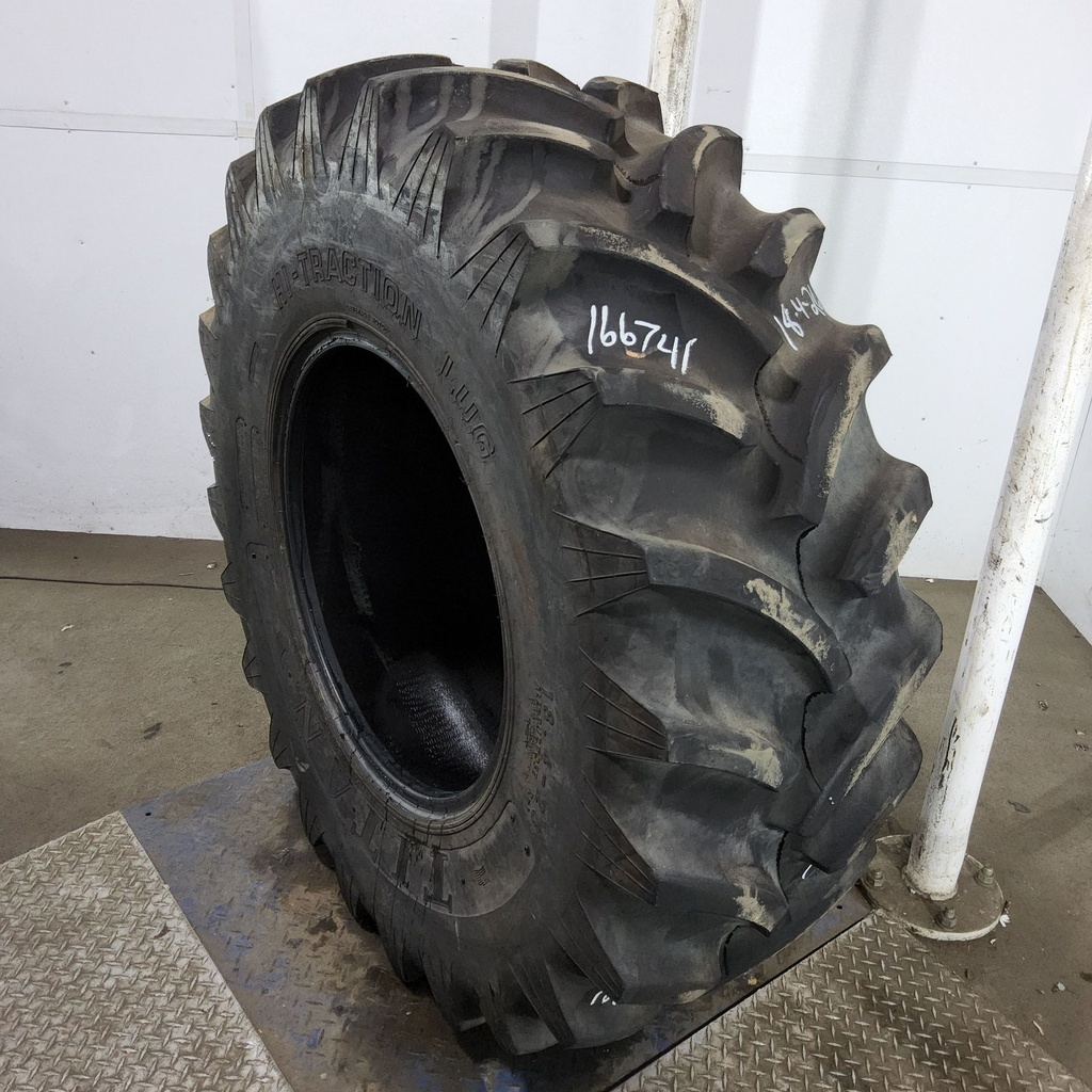 18.4-26 Titan Farm Hi Traction Lug R-1 C (6 Ply), 90%