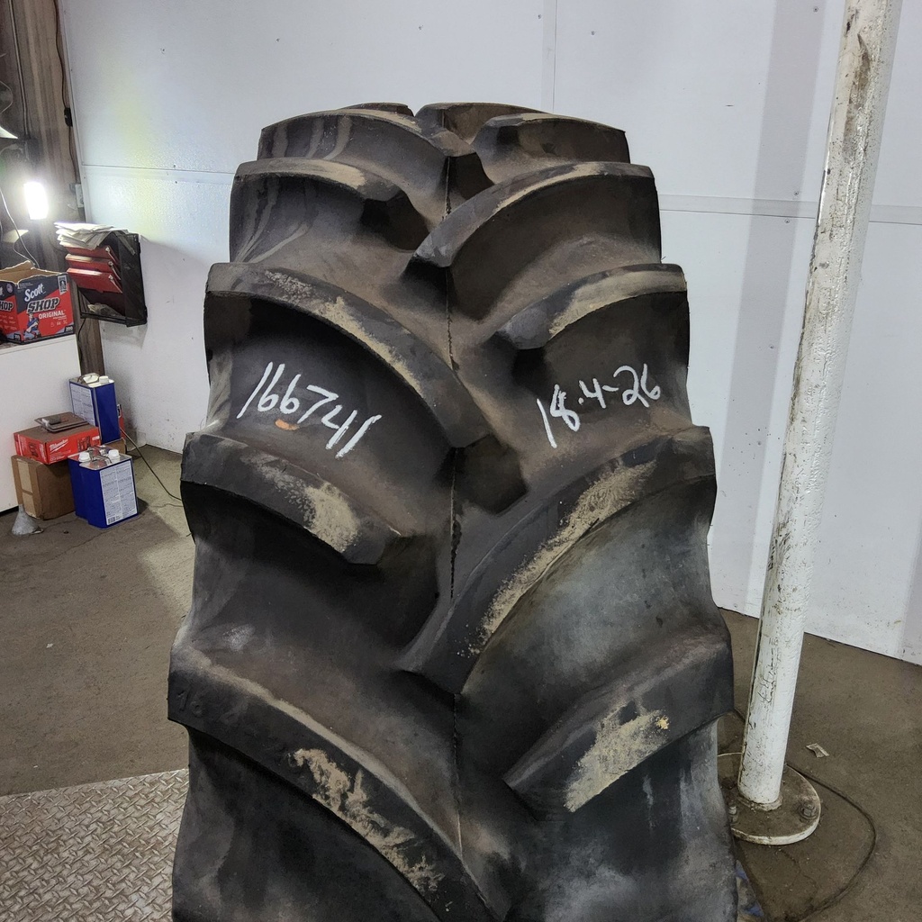 18.4-26 Titan Farm Hi Traction Lug R-1 C (6 Ply), 90%