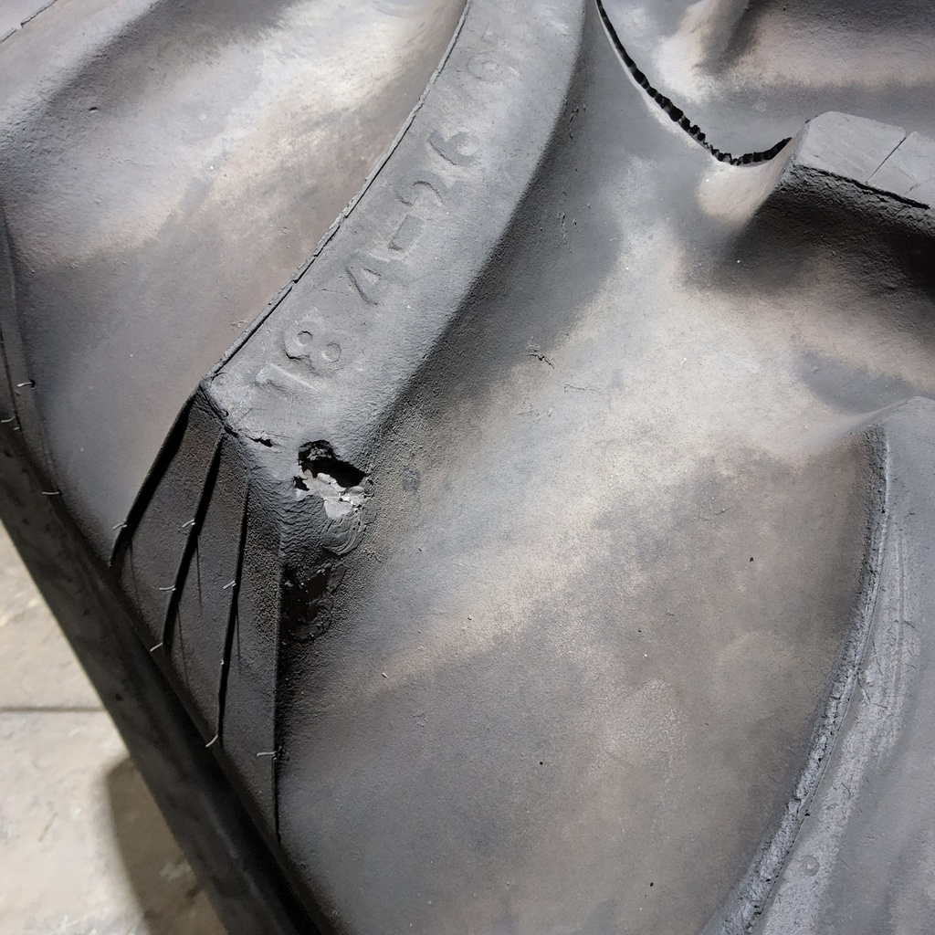 18.4-26 Titan Farm Hi Traction Lug R-1 C (6 Ply), 90%