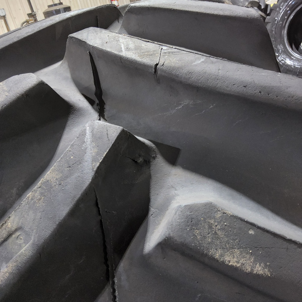 18.4-26 Titan Farm Hi Traction Lug R-1 C (6 Ply), 90%