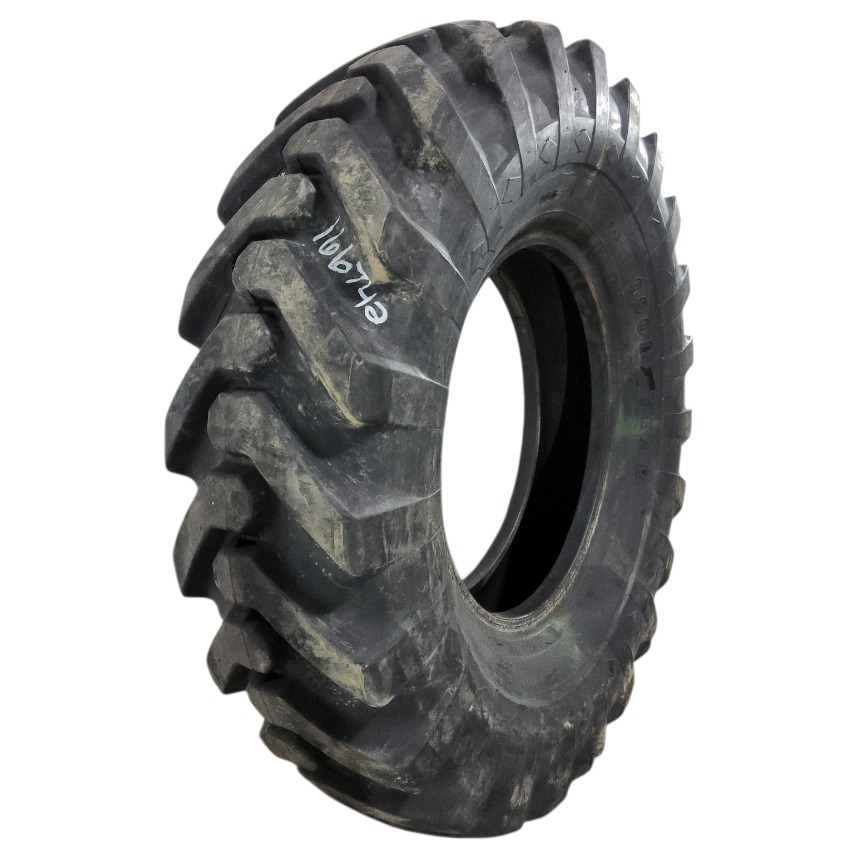 13.00-24 Goodyear SGG-2A Grader G-2 F (12 Ply), 90%